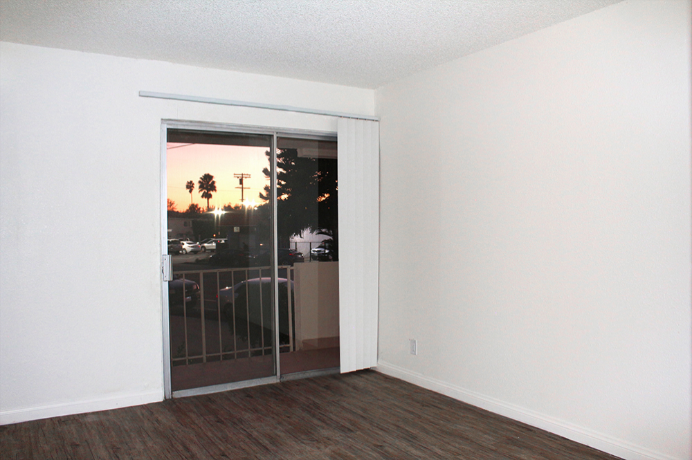 This 1 bed 1 bath 8 photo can be viewed in person at the Academy Pointe Apartments, so make a reservation and stop in today.